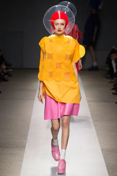 Look 17